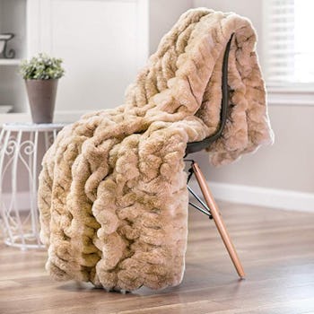 Chanasya Faux Fur Throw Blanket