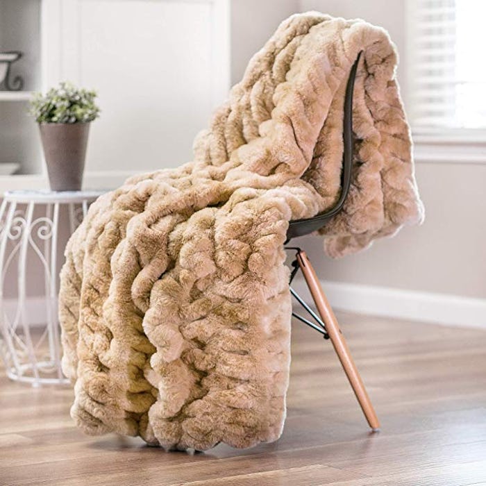 Chanasya Faux Fur Throw Blanket
