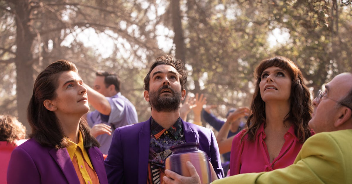 The 'Transparent' Series Finale Ending Lets The Pfeffermans Say Goodbye