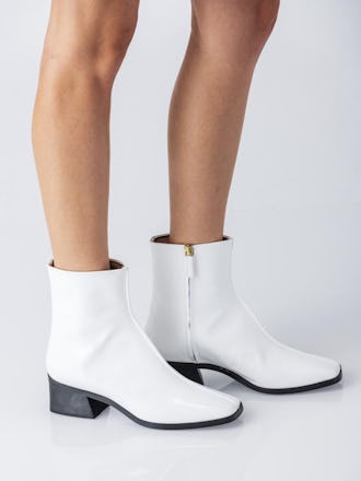 Suzanne rae simple 2024 boot