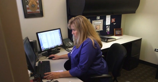 The Detective Grace Rasmussen From 'Unbelievable' Is Based On Had One ...