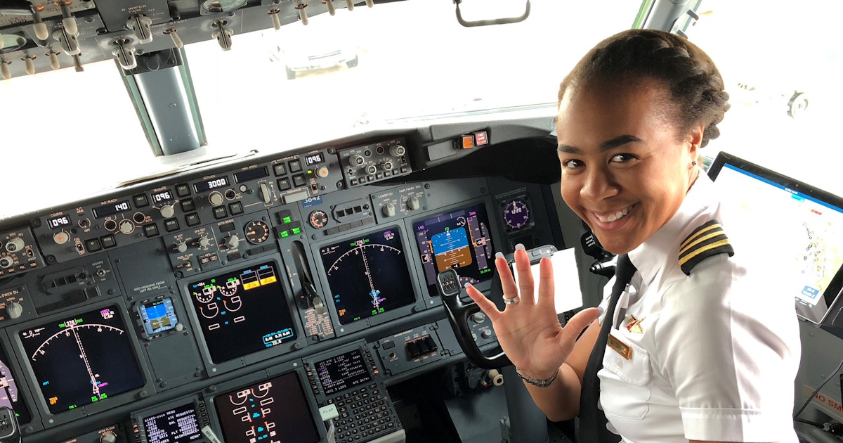 Delta Air Lines Pilot Monique Grayson Is Breaking Barriers & Challenging  Stereotypes