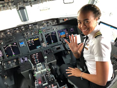 Delta Air Lines Pilot Monique Grayson Is Breaking Barriers & Challenging  Stereotypes