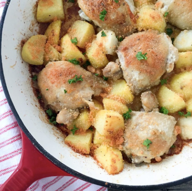 Chicken and potatoes in one go 