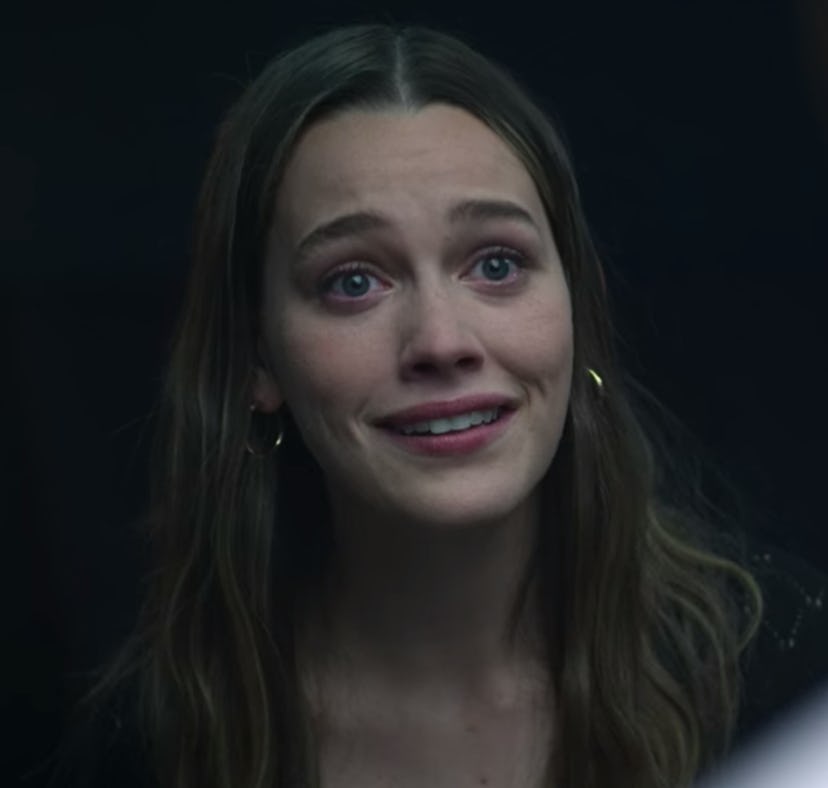 There are several clues that Love was a killer in 'You' Season 2.