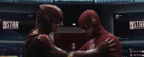 Ezra Miller and Grant Gustin on 'The Flash' "Crisis On Infinite Earths"