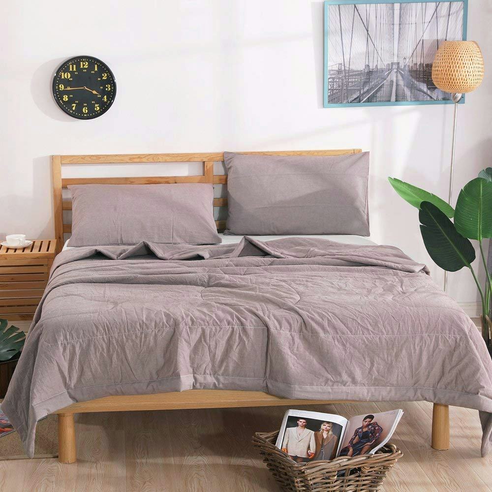 The 3 Best Cooling Blankets