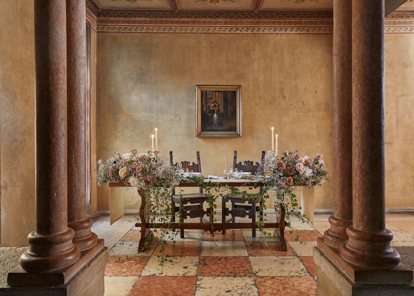 The dining room in Juliet's house certainly fits the Shakespearean theme. 