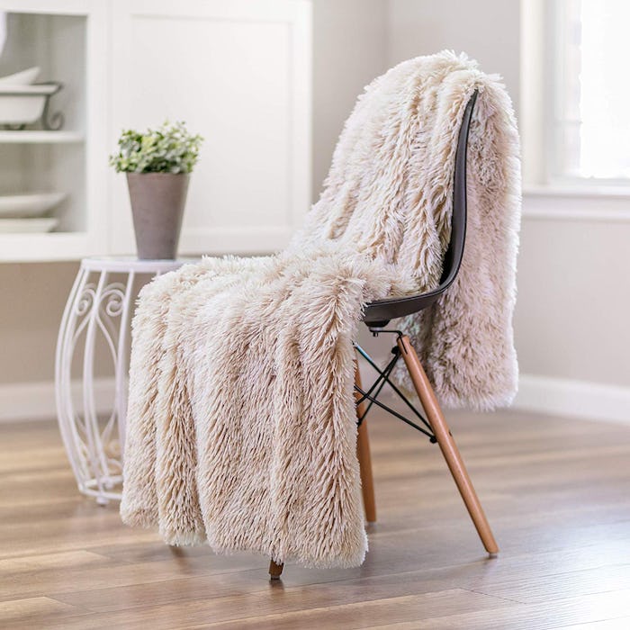 Chanasya Shaggy Longfur Faux Fur Throw Blanket