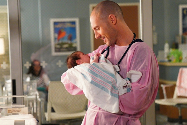 Who Plays Dr. Hayes On ‘Grey’s Anatomy’? Meredith's "McWidow" Is A