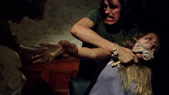 texas chainsaw massacre 1974 dinner scene