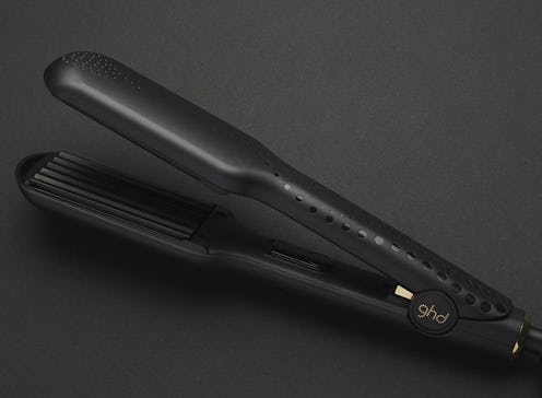 According to reviews, these are the best hair crimpers to achieve the '90s style. 