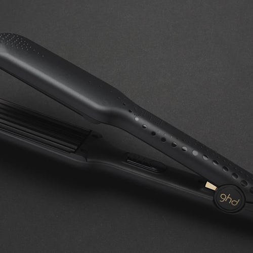 According to reviews, these are the best hair crimpers to achieve the '90s style. 