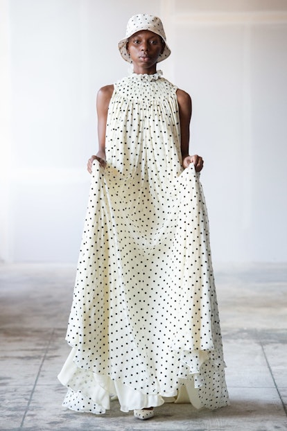 polka-dots spring dress and how to make it modern and on trend
