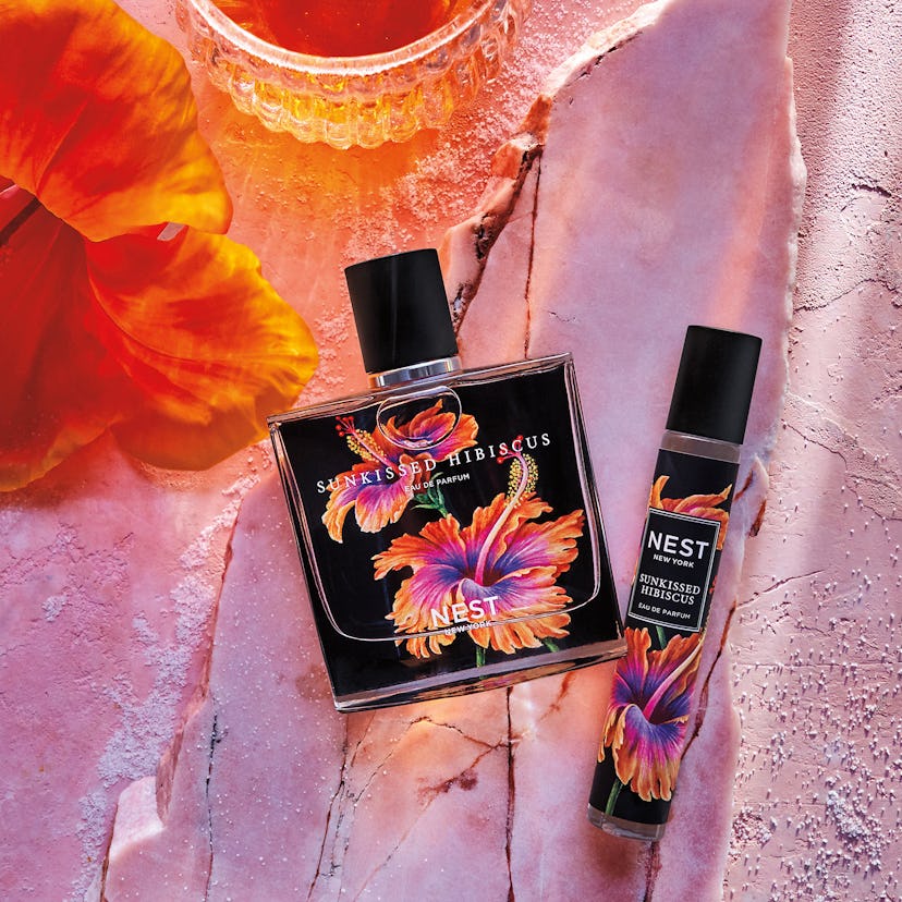 Both sizes of the new NEST Sunkissed Hibiscus fragrance.