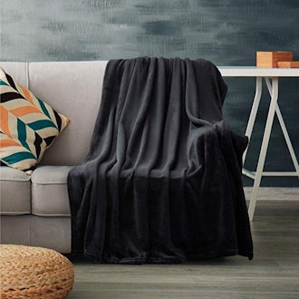 Bedsure Fleece Blanket Twin Size Black Lightweight Blanket
