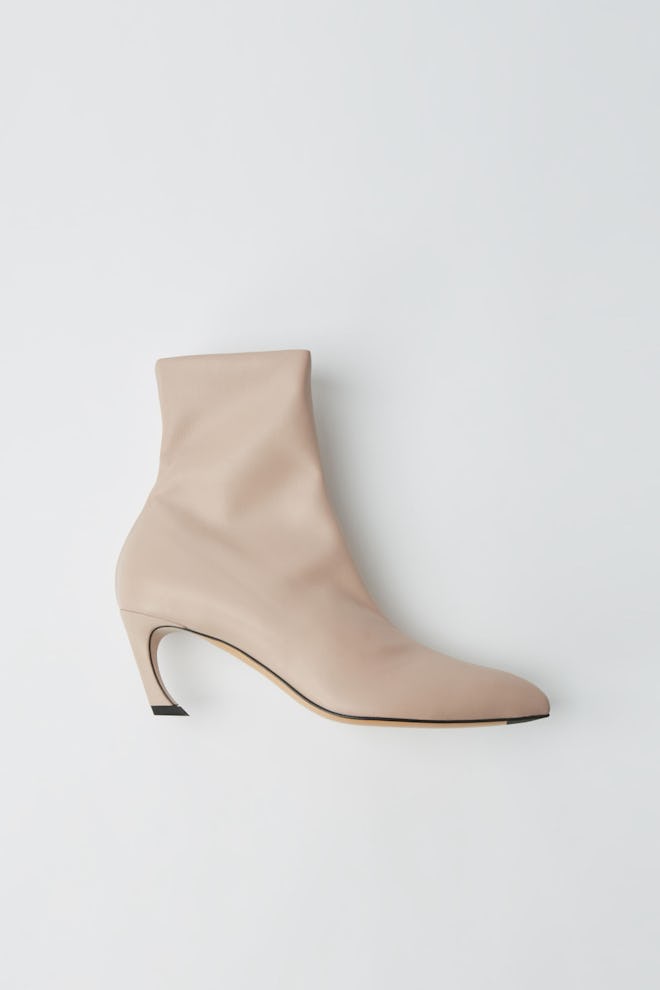Curved Heel Boots