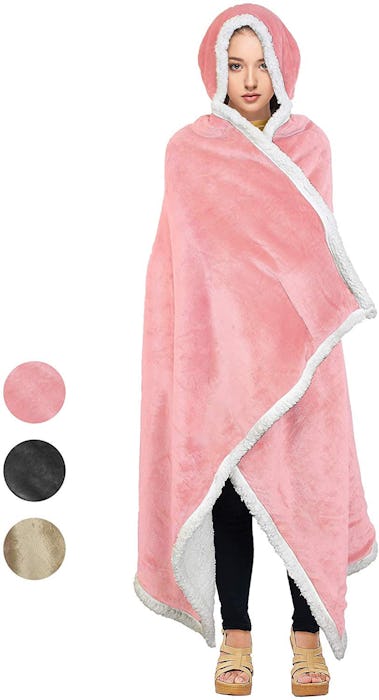 Tirrinia Sherpa Hooded Blanket