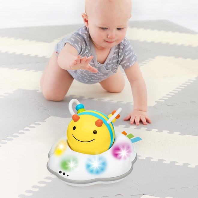 Skip Hop Explore & More Follow-me Bee 3-Stage Developmental Learning Crawl Toy
