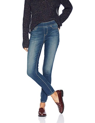 Signature by Levi Strauss & Co. Gold Women's Totally Shaping Pull-on Skinny Jeans