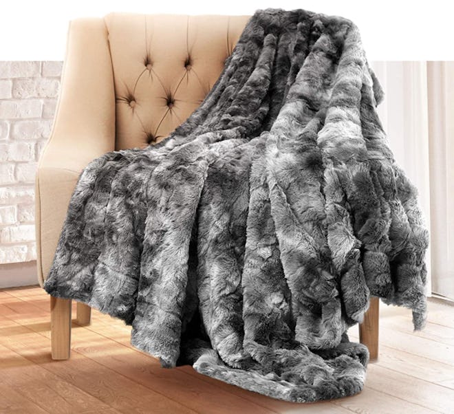 Everlasting Comfort Luxury Faux Fur Throw Blanket