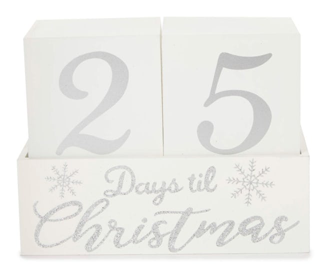 Snowflake & Block Countdown Calendar Tabletop Decor