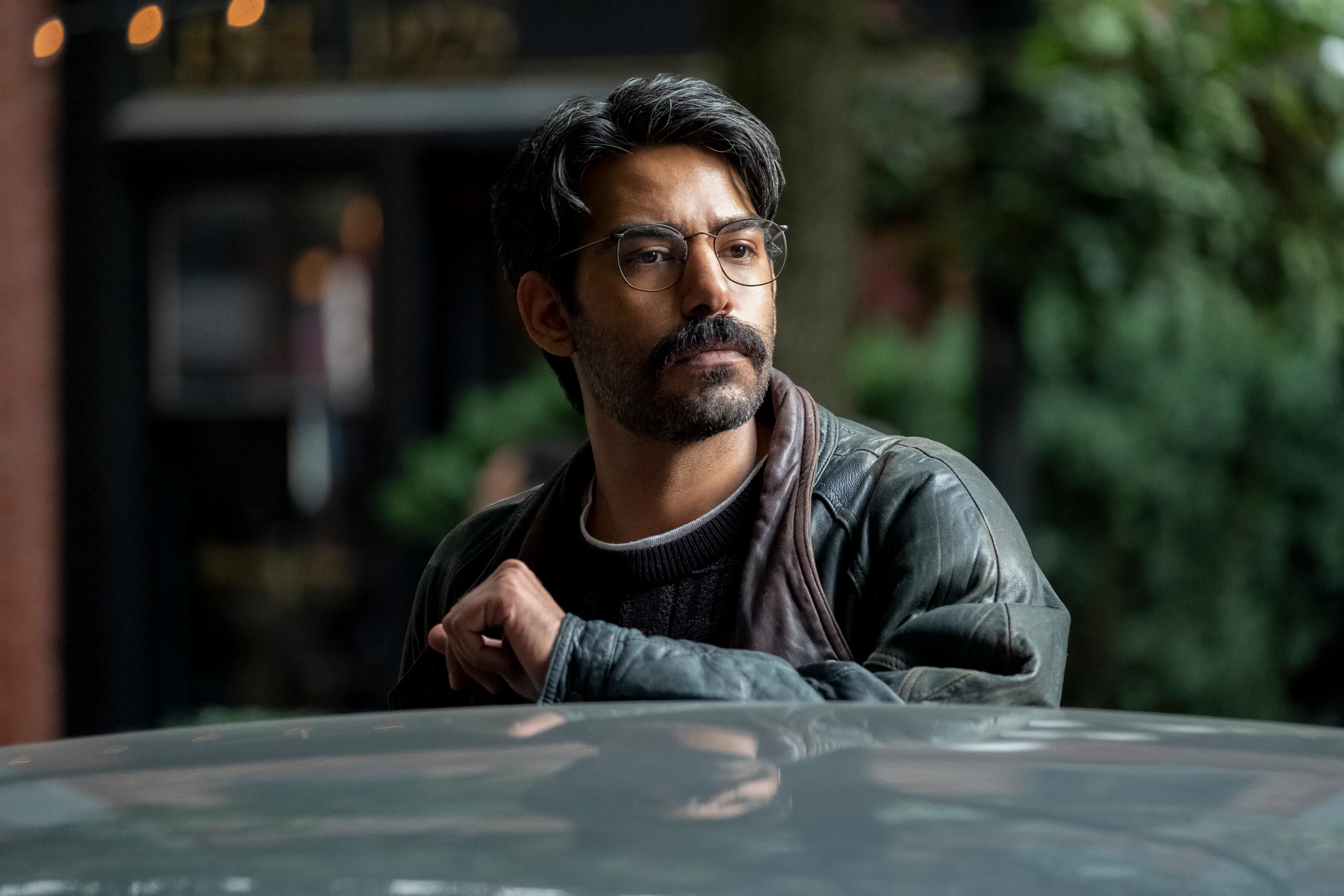 Bly Manor S Rahul Kohli On Owen Death Star Wars And Midnight Mass