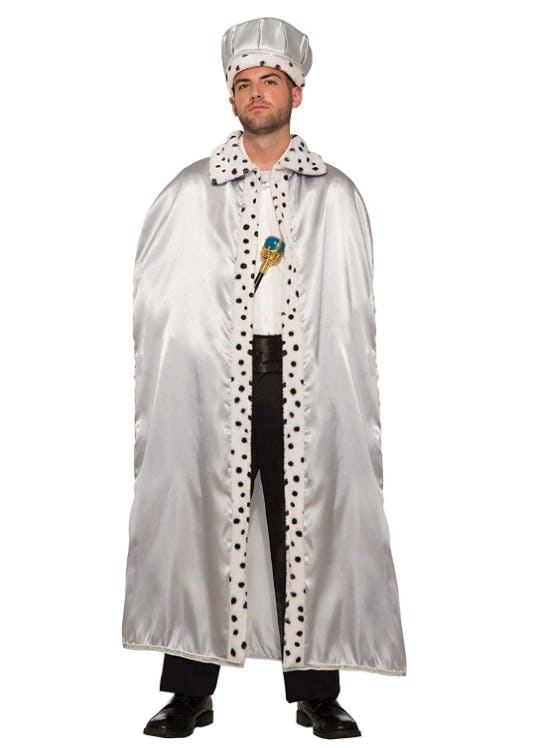 Queen Elizabeth Halloween Costumes To Bring Out Your Inner Queen