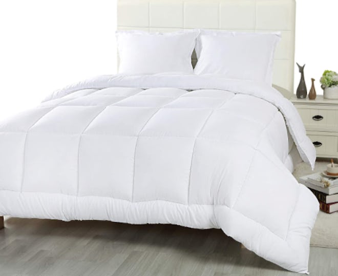 Utopia Bedding Goose Down Alternative Comforter Set (3-Piece)