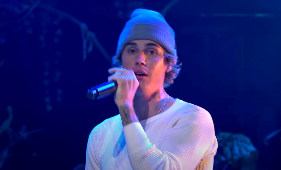 Justin Bieber S ‘snl Performances Of “holy” And “lonely” Were Packed With Emotion