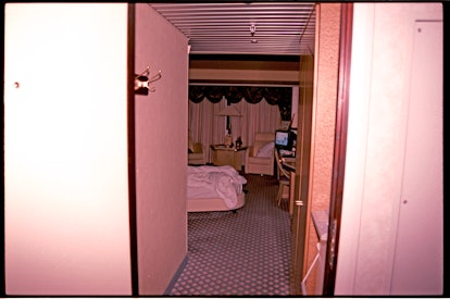 Jennifer Fairgate's hotel room via the Netflix press site