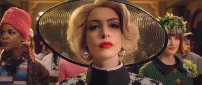 Anne Hathaway is perfect in 'The Witches' trailer.