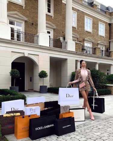 Louis Vuitton shopping  Rich women lifestyle, Wealthy lifestyle