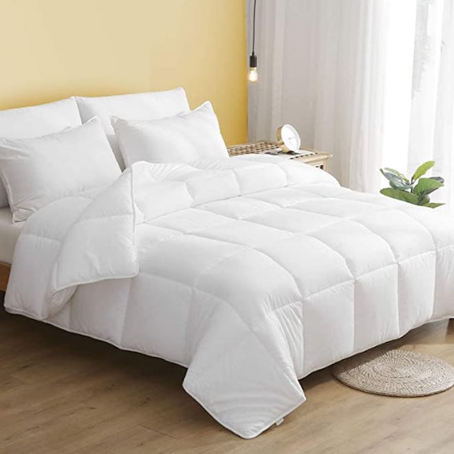 DWR 100% Cotton Lightweight Down Alternative Comforter (Full/Queen)