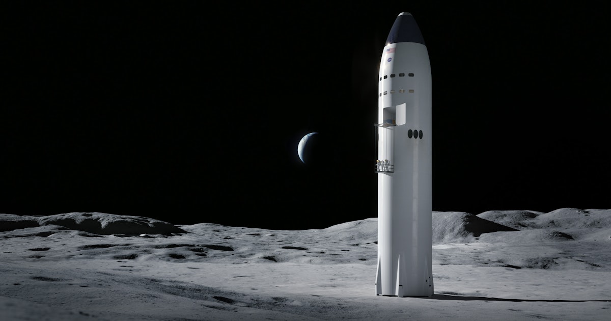 A stunning new photo of SpaceX Starship