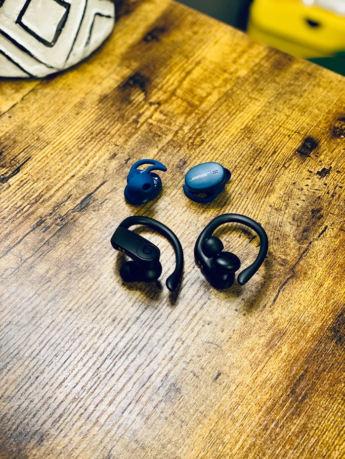 Bose Sport Earbuds vs. Powerbeats Pro