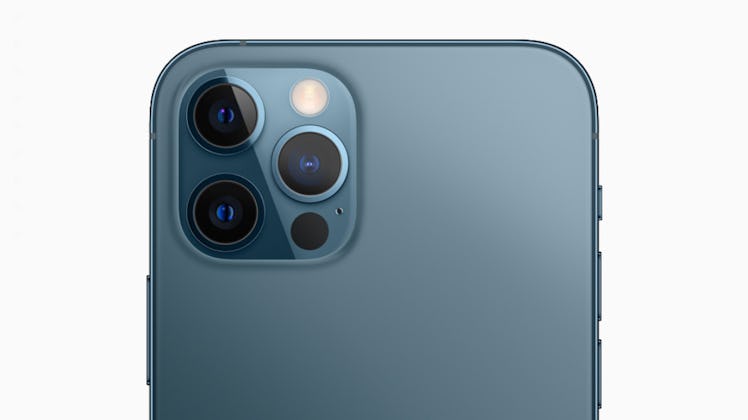 These tweets about iPhone 12 Pro release day are so excited for one of the colors.