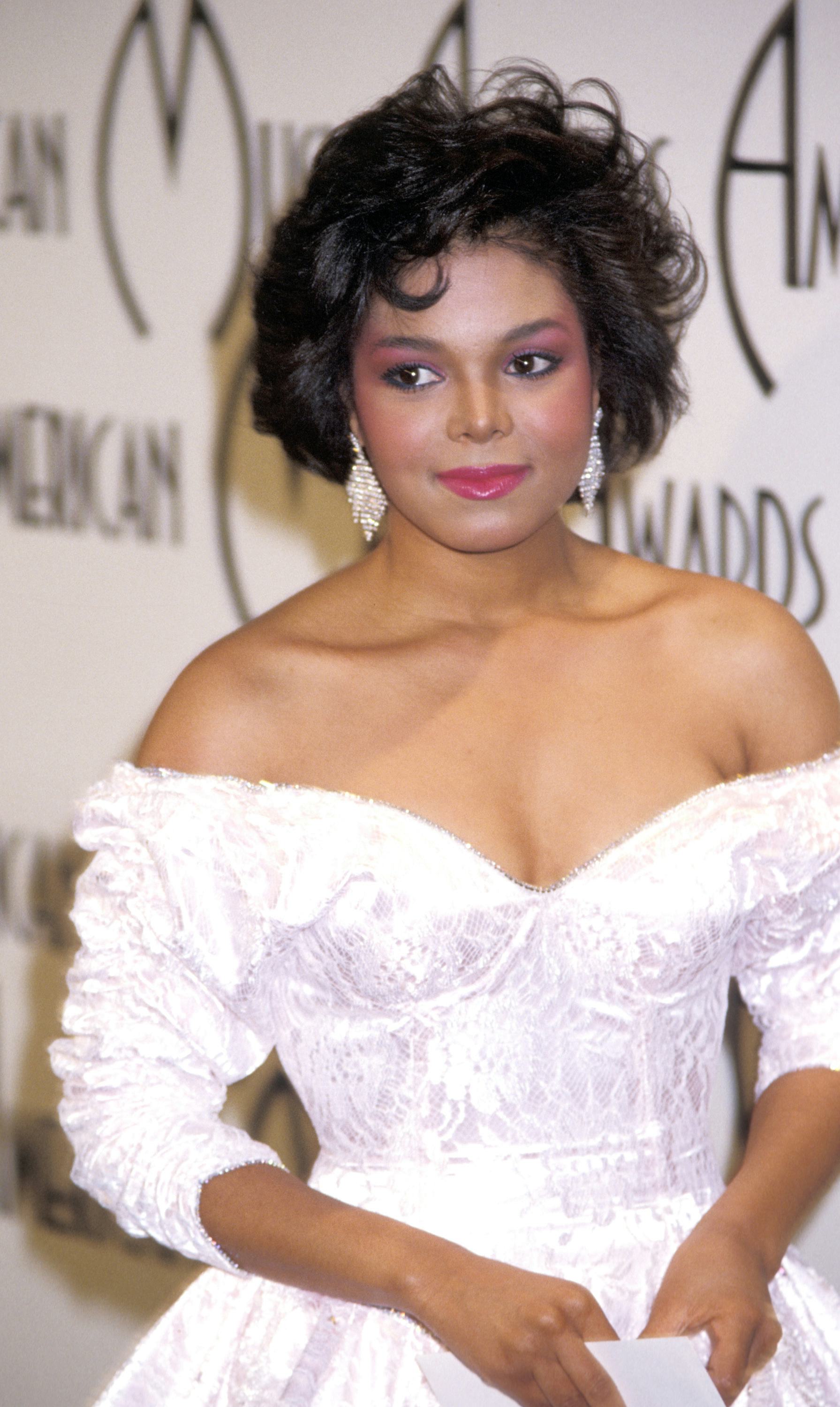 Janet Jackson&rsquo;s Best &lsquo;80s & &lsquo;90s Beauty Moments Are Worth Revisiting