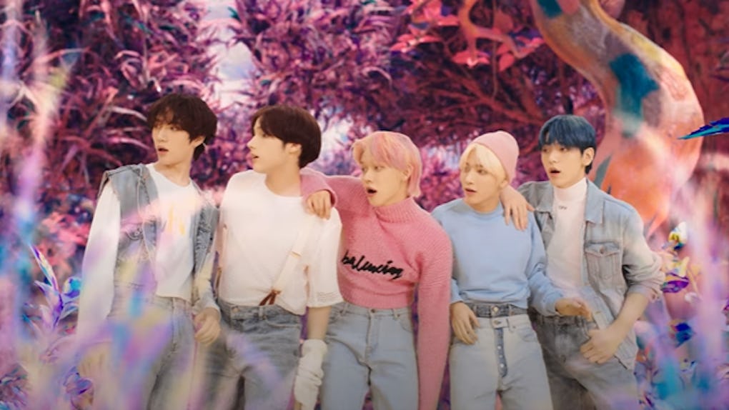 What Do Txt S Ghosting Lyrics Mean In English They Ll Make You So Emotional What Do Txt S Ghosting Lyrics Mean In English They Ll Make You So Emotional