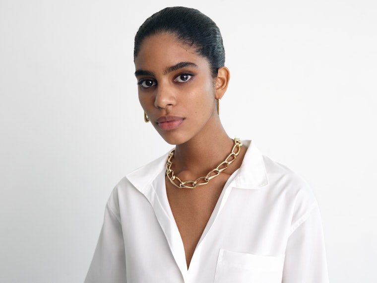 Mejuri & Frame Launch '70s-Inspired Collection Of Chunky Gold Jewelry