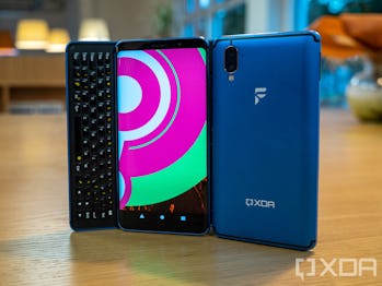 The Pro1-X is an Android phone that supports Ubuntu and features a physical hardware keyboard.
