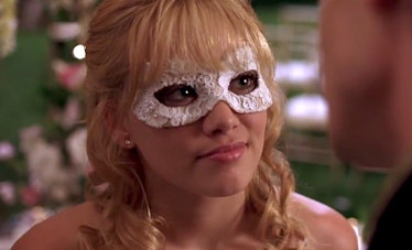 Hilary Duff addressed the plot hole of Sam's mask in 'A Cinderella Story.'