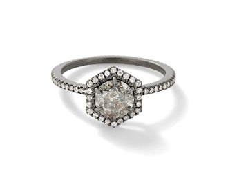 The Grey Nouvelle Ring