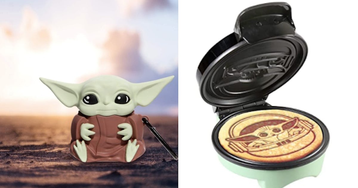 Hilarious christmas memes to share on all social media Shop This Baby Yoda Merch On Amazon For Your Partner & A Cute Holiday