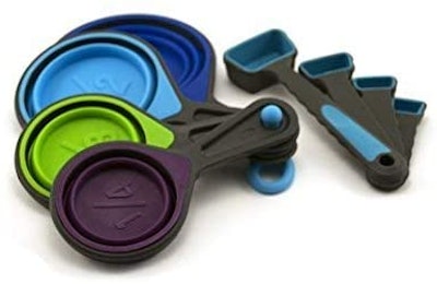 ingeniuso Collapsible Measuring Cups and Spoons
