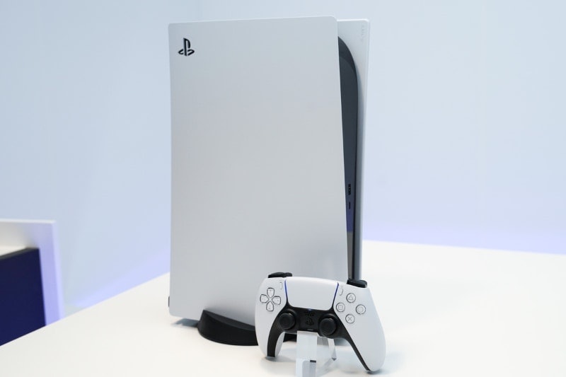 PS5 reviews: Japanese critics say Sony's console is huge, fast