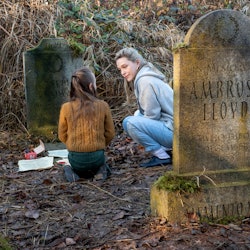 Flora and Dani in 'The Haunting Of Bly Manor' via the Netflix press site