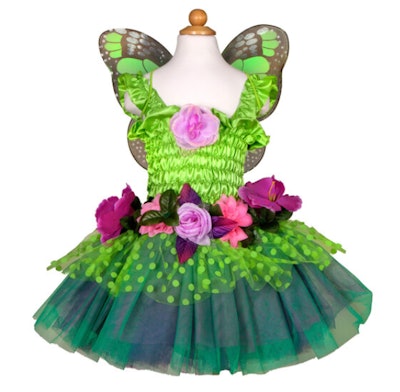 A green fairy dress with short sleeves is a beautiful hot weather Halloween costume option.