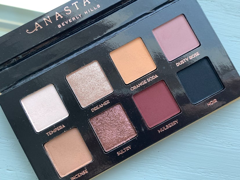 Anastasia Beverly Hills Soft Glam II review: shade photo in natural daylight.