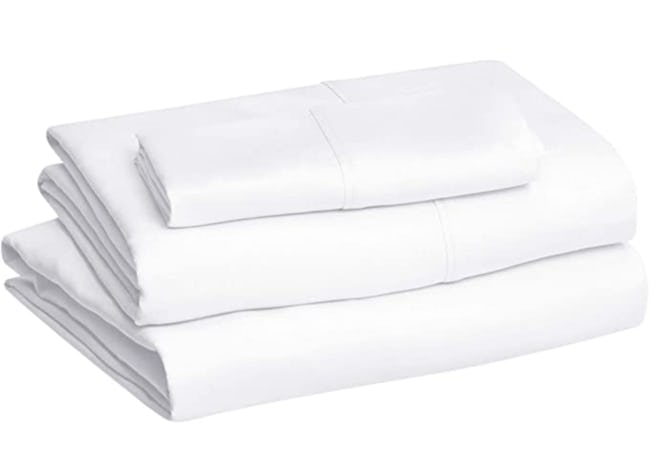 White Bedsheet Set